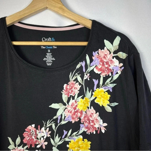 Croft & Barrow Black Classic Tee Drape Floral Short Sleeve T-Shirt 3X - Picture 3 of 4